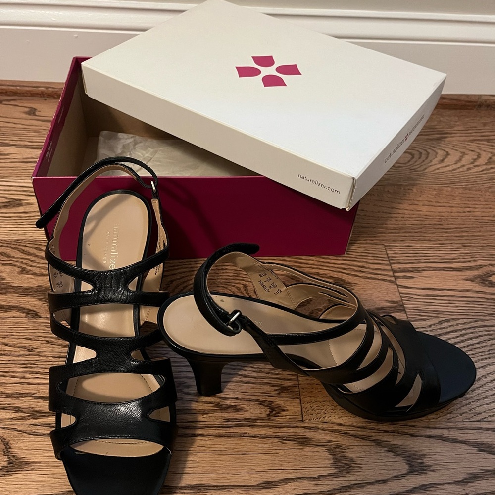 Naturalizer Women's Pressley Black Leather Heels sz 10